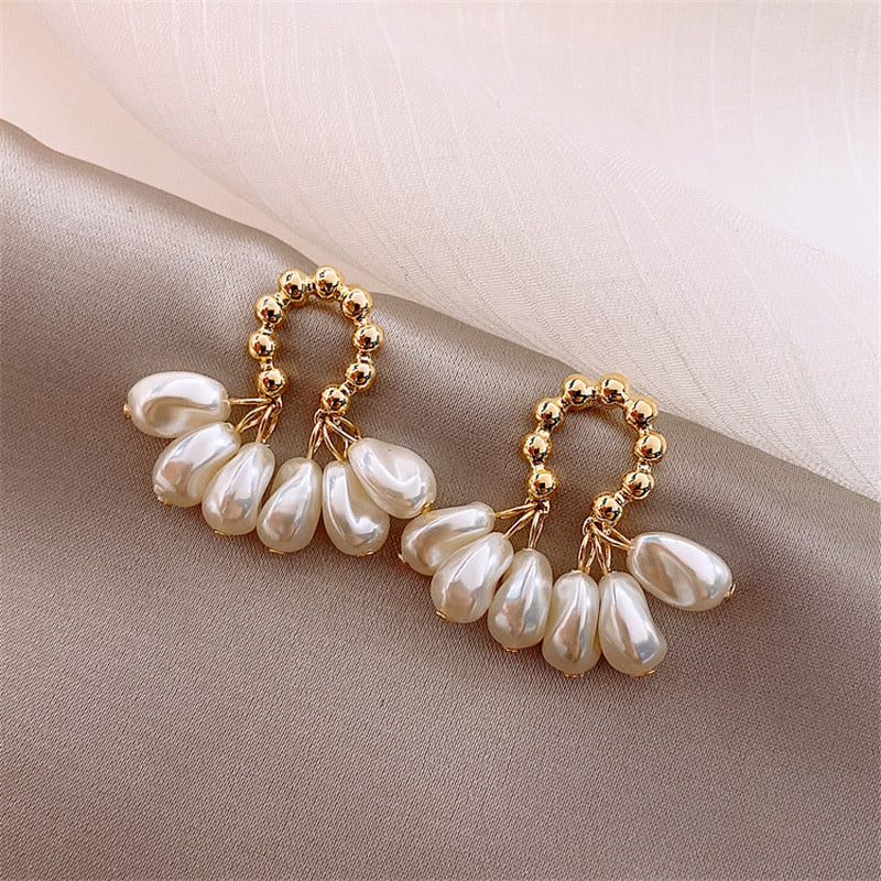 6 Pearls Earrings