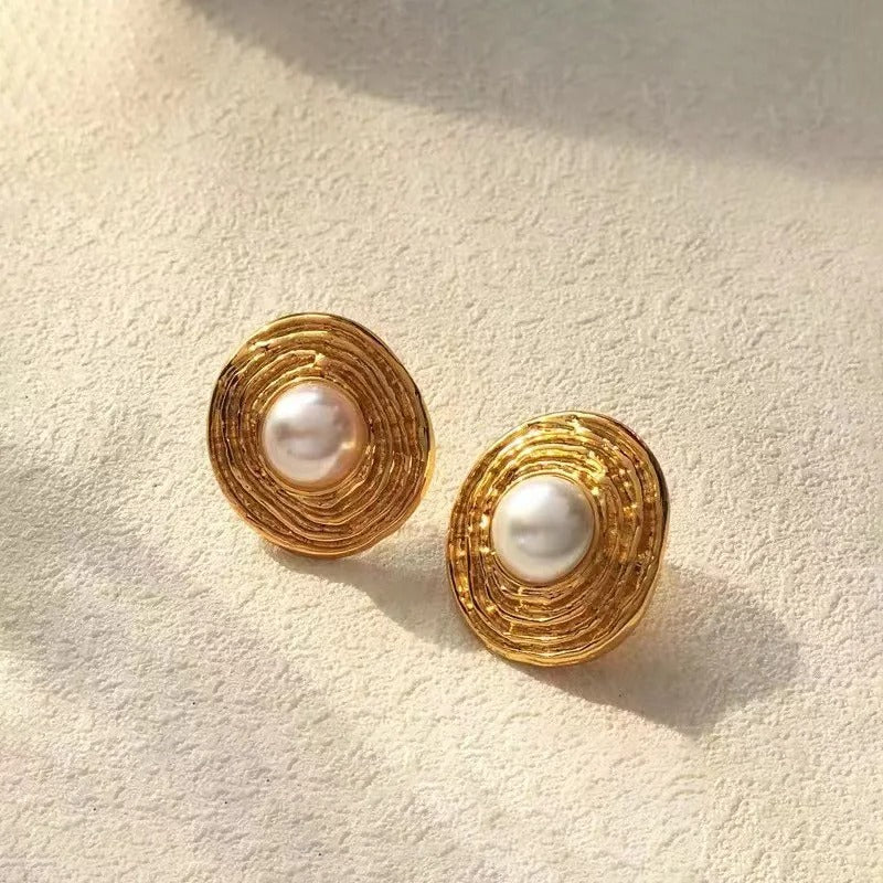 Vintage Circular Earrings with Freshwater Baroque Pearl and 18K gold plating