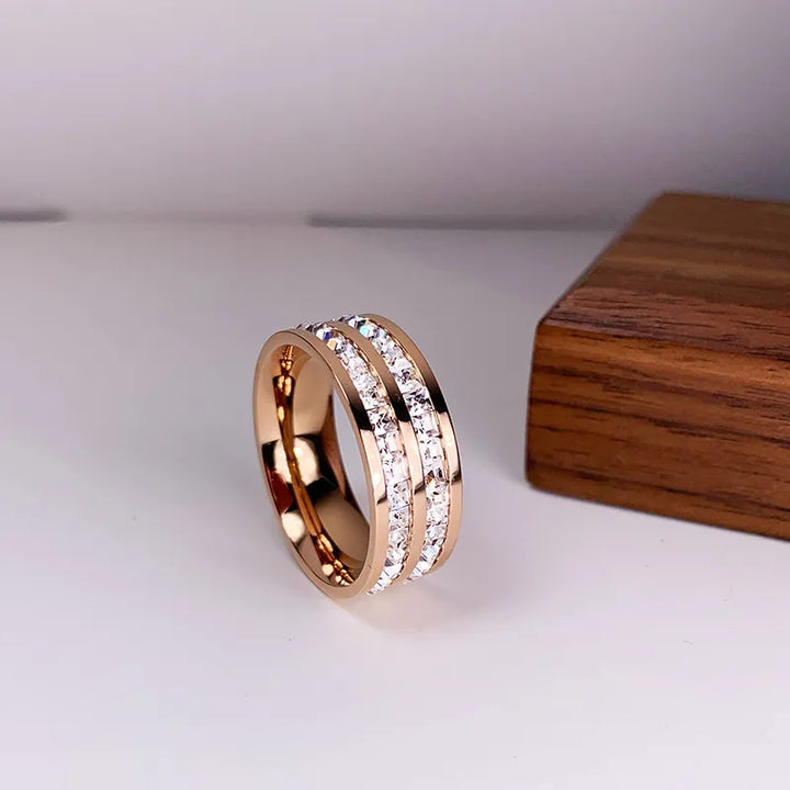 Elegant Inlaid Zirconia Ring