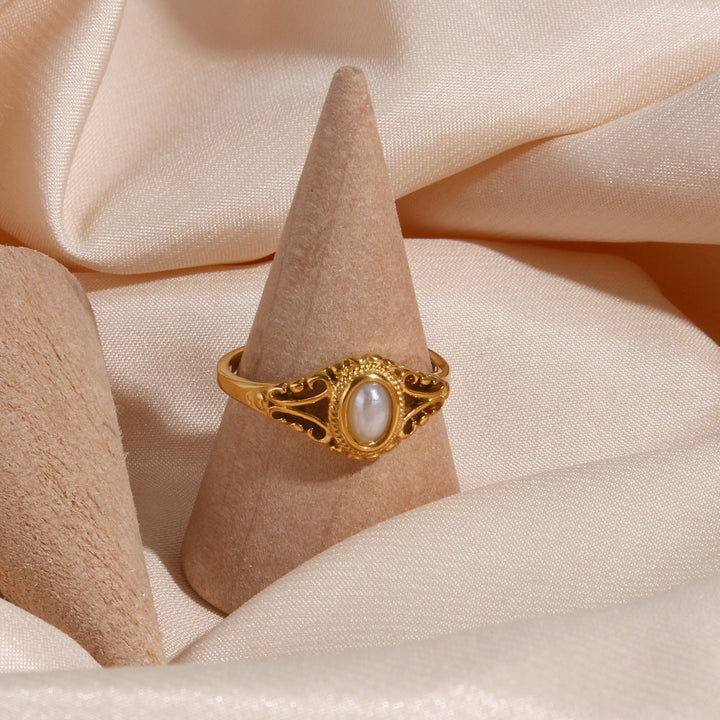 Vintage Princess Ring with Pearl