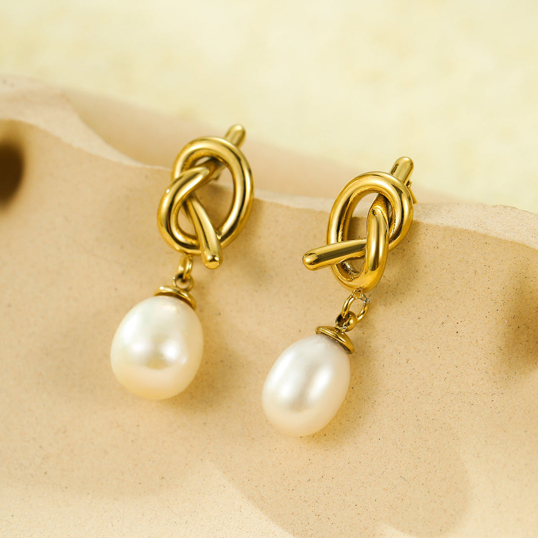 Vintage Round Pearls with Gold-Plated Earrings