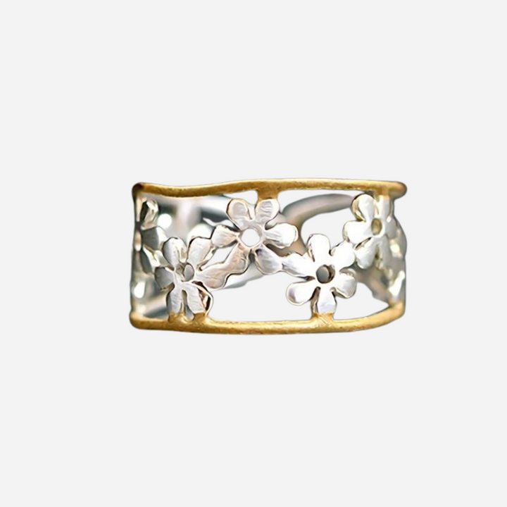 Irregular Hollow Daisy Ring
