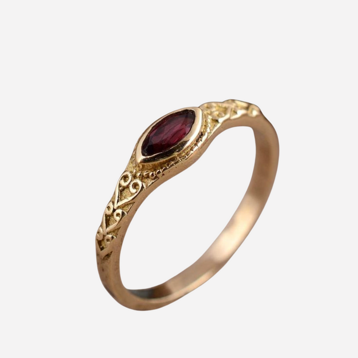 Vintage Red Inlaid Stone Ring