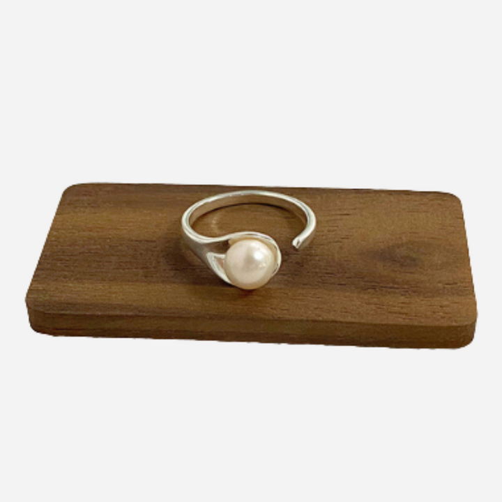 Yongya Ring with Natural Pearl
