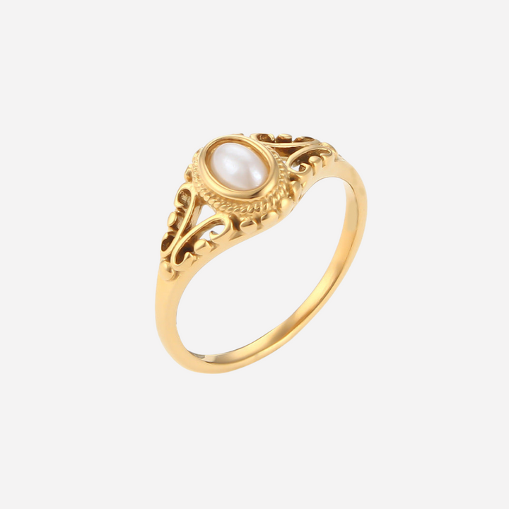 Vintage Princess Ring with Pearl