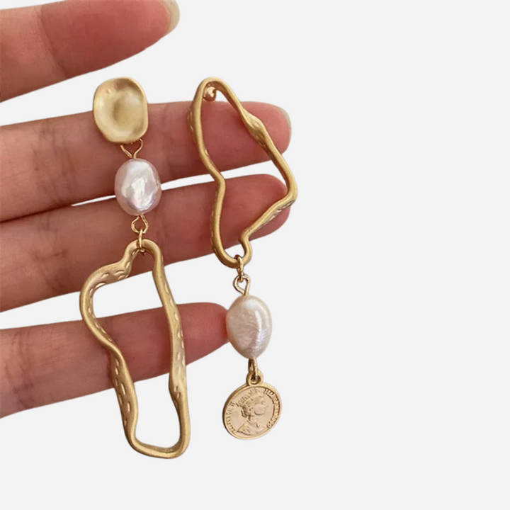 Irregular Freshwater Baroque Pearl Earring