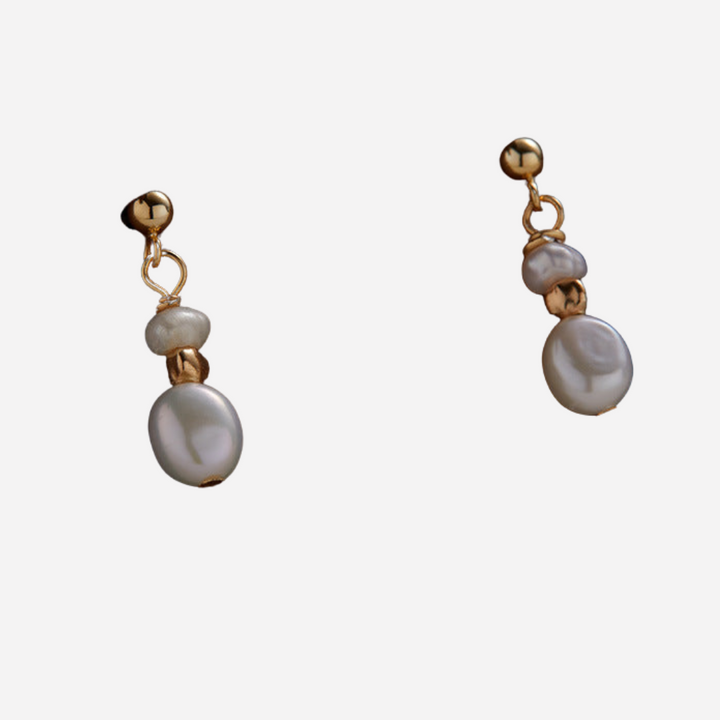 Vintage Earrings with Pearls