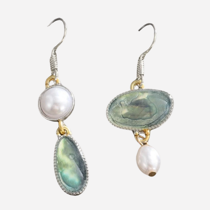 Vintage Natural Green Stone Pearl Earrings