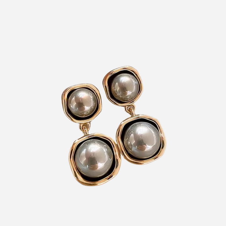 Vintage Elegant Black Pearl Earrings