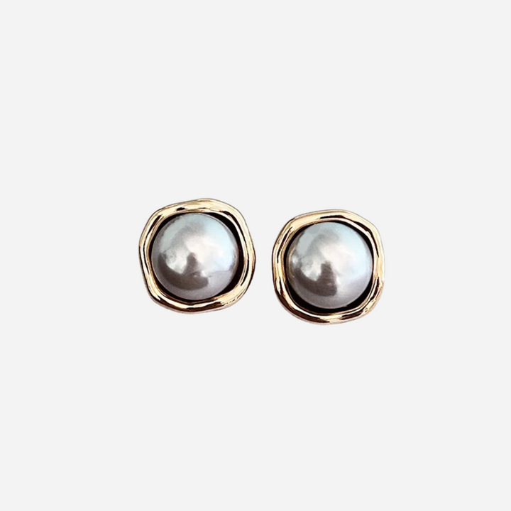 Vintage Elegant Black Pearl Earrings