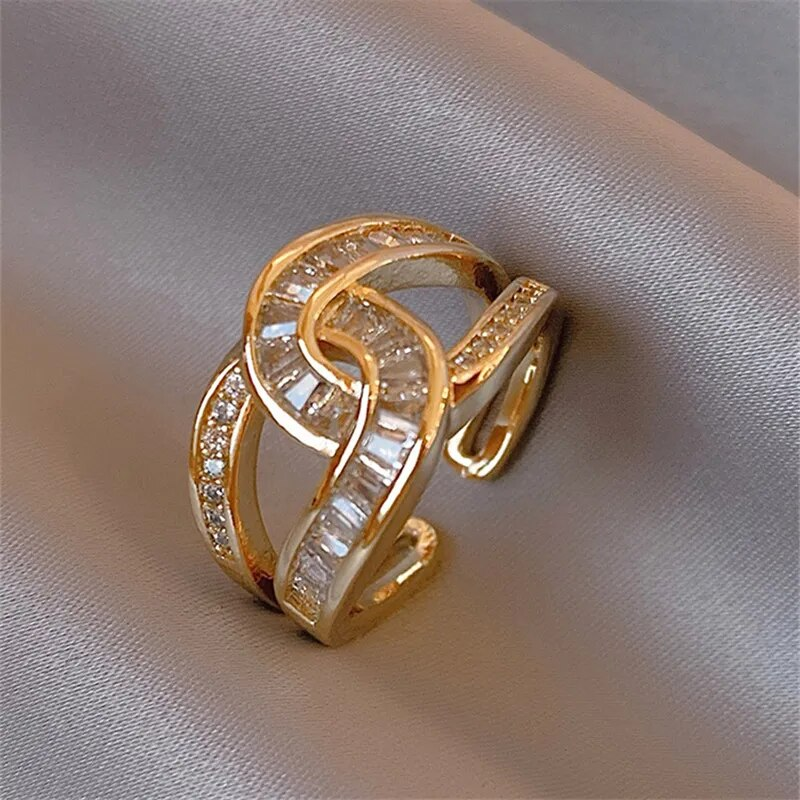 Elegant Adjustable Knot Ring