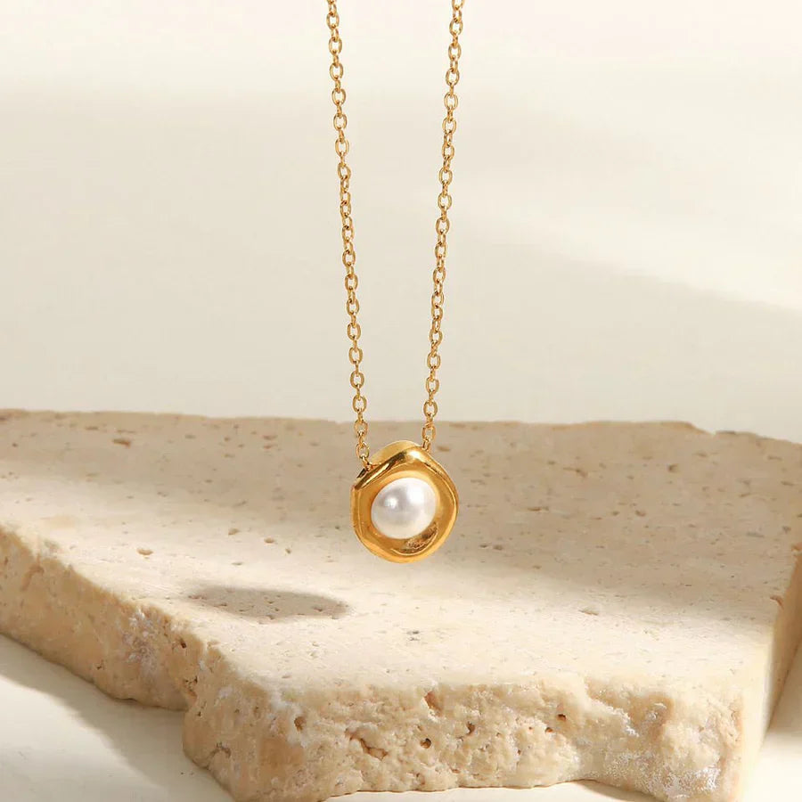 Salt Pearl Necklace